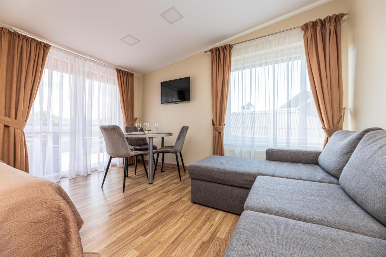 Palangos Vila Apartments Паланга Екстер'єр фото