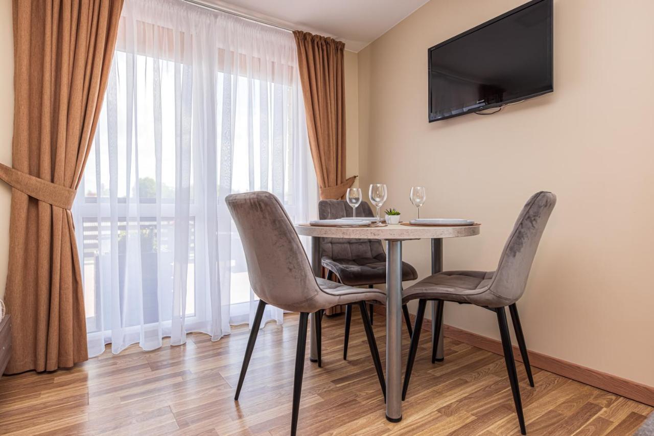 Palangos Vila Apartments Паланга Екстер'єр фото