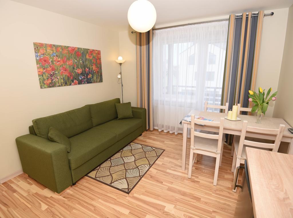 Palangos Vila Apartments Паланга Екстер'єр фото